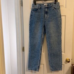 Women’s Bluivy Jeans, Style B01903, Size Medium, Straight Leg Denim